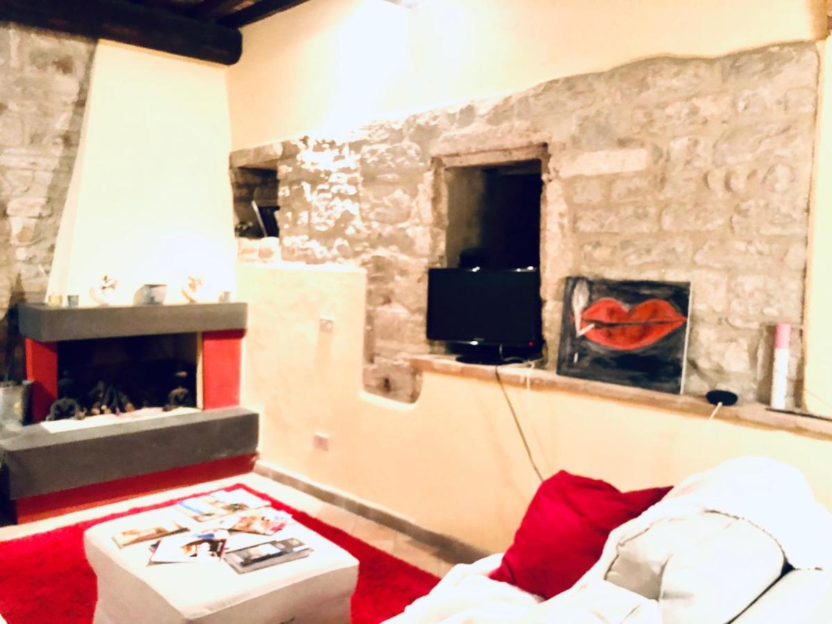 Da Patou Apartment Todi Exterior photo
